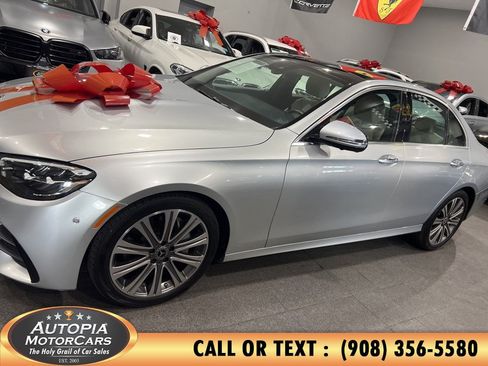 Used 2021 Mercedes-Benz E 350 4MATIC Sedan image 3