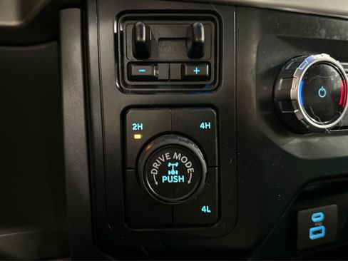 Used 2022 Ford F150 XLT w/ Equipment Group 301A Mid image 32