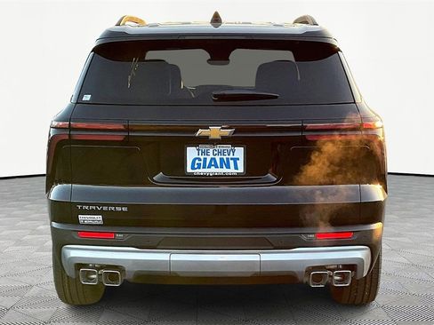 New 2026 Chevrolet Traverse LT w/ Driver Confidence Package image 4