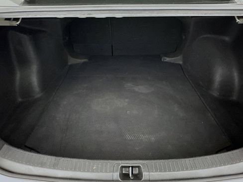 Used 2022 Toyota Corolla LE image 30