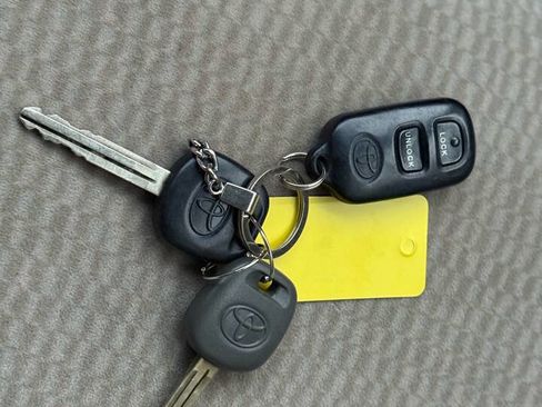 Used 2007 Toyota Corolla LE w/ Audio Value Pkg image 15