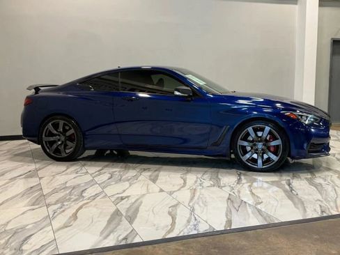 Used 2018 INFINITI Q60 Red Sport 400 w/ Sensory Package 3.0T Sport image 5