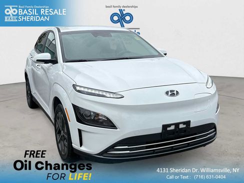 Used 2023 Hyundai Kona SE FWD image 1
