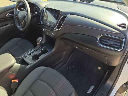 Certified 2024 Chevrolet Equinox RS image 32
