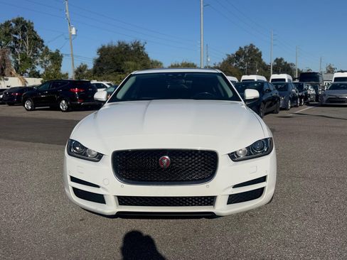 Used 2018 Jaguar XE Premium image 5