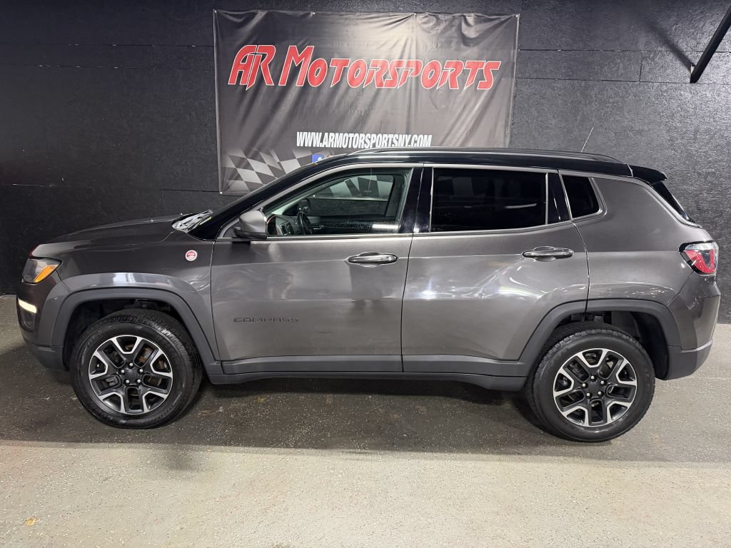 Used 2019 Jeep Compass Trailhawk w/ Leather Interior Group AWD/4WD image 2