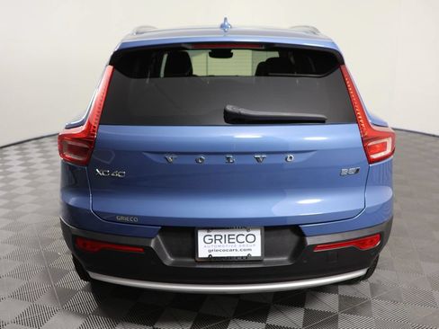 Used 2024 Volvo XC40 B5 Plus AWD/4WD image 7