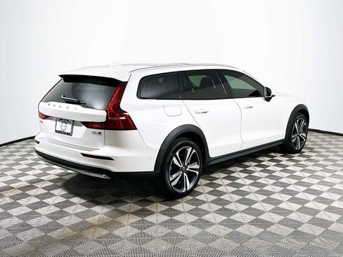 New 2026 Volvo V60 B5 Cross Country Plus w/ Climate Package image 7