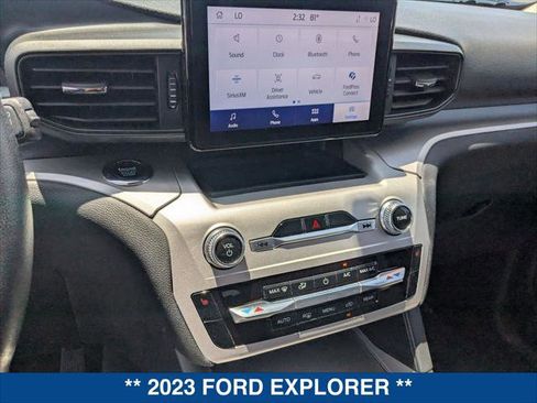 Used 2023 Ford Explorer XLT RWD image 17