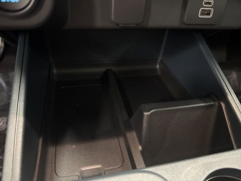 New 2025 Ford Maverick XLT w/ XLT Luxury Package image 19