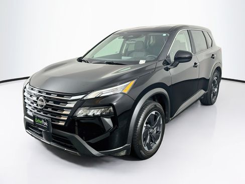 Used 2025 Nissan Rogue SV AWD/4WD image 3