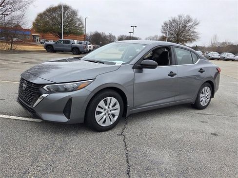 Used 2024 Nissan Sentra S image 3