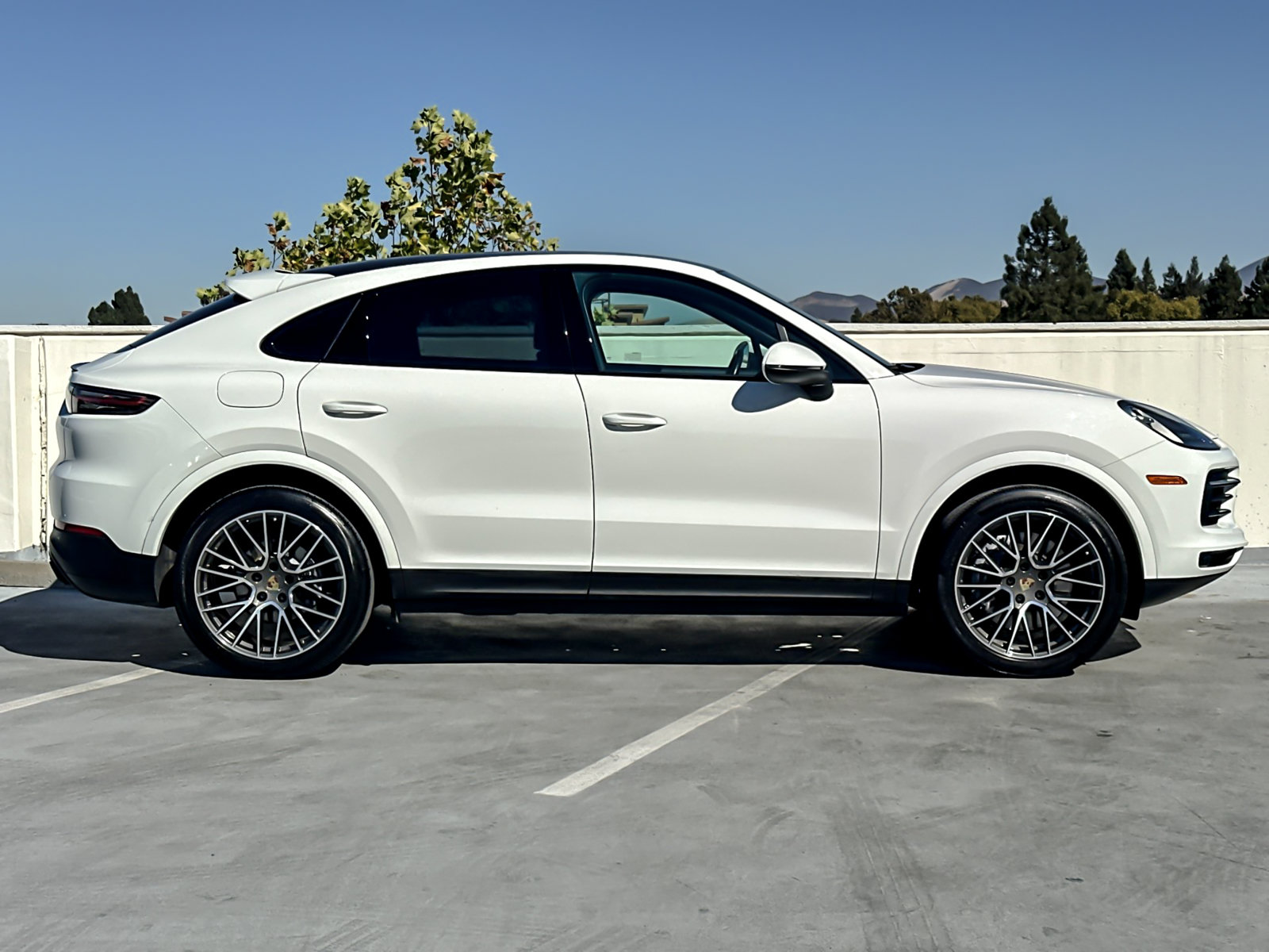 Certified 2021 Porsche Cayenne Coupe AWD/4WD image 10
