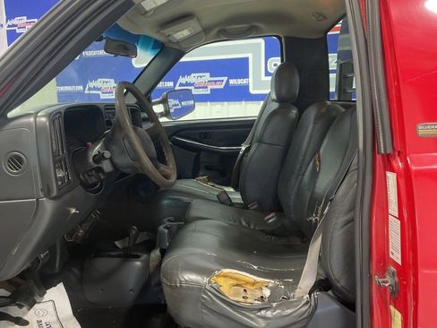 Used 2001 Chevrolet Silverado 3500 4x4 Regular Cab w/ Snow Plow Prep Pkg image 11