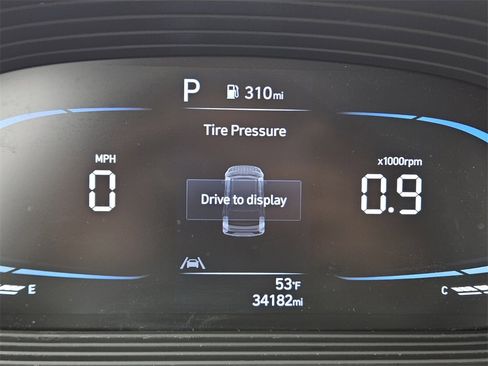 Used 2023 Hyundai Venue Limited image 24