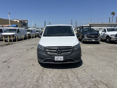 Used 2022 Mercedes-Benz Metris image 5