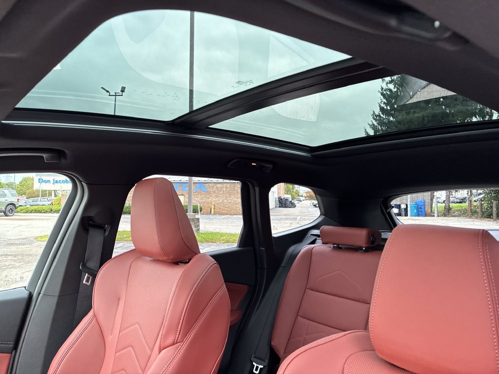 New 2027 BMW X1 xDrive28i w/ Technology Package AWD/4WD image 17