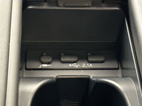 Certified 2025 Toyota GR86 image 34