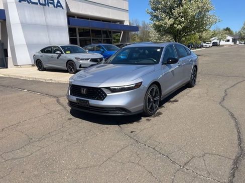 Used 2025 Honda Accord Sport image 33