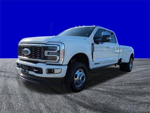 Used 2024 Ford F350 Platinum w/ FX4 Off-Road Package image 8