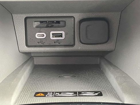 Used 2023 Chevrolet Bolt EUV Premier w/ Super Cruise Package image 19