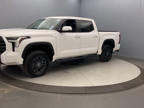 Used 2024 Toyota Tundra SR5 w/ SR5 Convenience Package AWD/4WD image 9