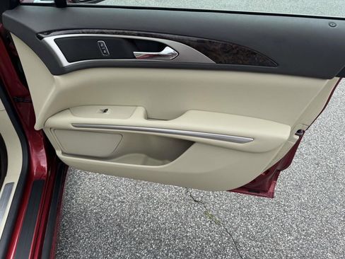 Used 2013 Lincoln MKZ Hybrid FWD image 14