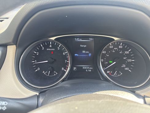 Used 2016 Nissan Rogue S w/ Appearance Package FWD image 18