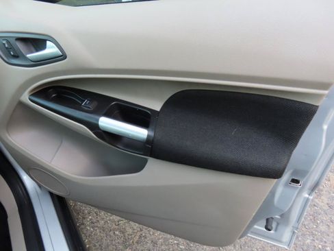 Used 2015 Ford Transit Connect XLT FWD image 20
