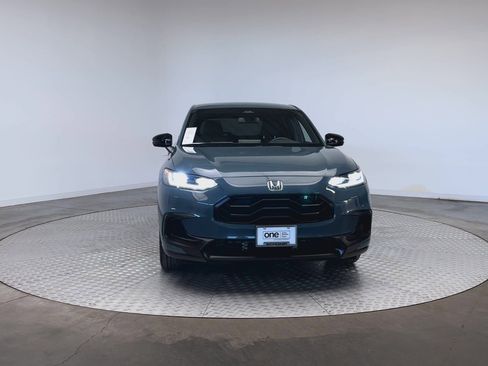 Used 2024 Honda HR-V Sport image 3