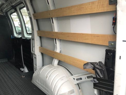 Used 2024 GMC Savana 2500 w/ Driver Convenience Package image 21