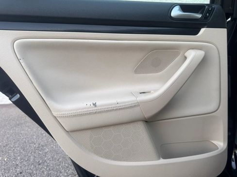 Used 2014 Volkswagen Jetta TDI image 18