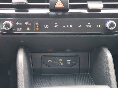 New 2026 Kia Sportage EX image 16