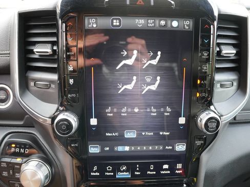 Used 2023 RAM 1500 Laramie AWD/4WD image 25