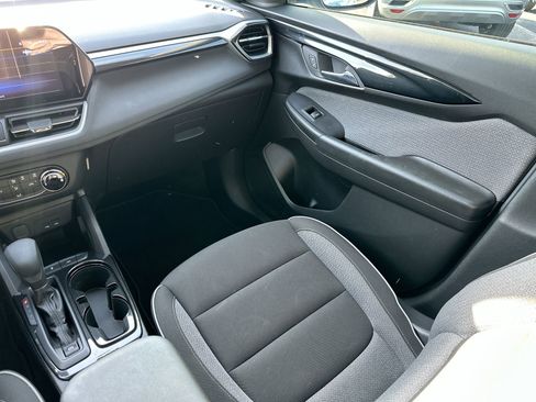 Used 2024 Chevrolet TrailBlazer LS w/ LS Convenience Package image 13