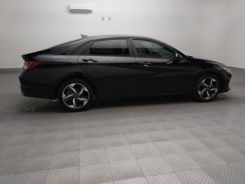 Used 2023 Hyundai Elantra SEL w/ Convenience Package image 10