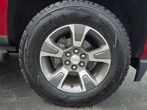 Used 2017 Chevrolet Colorado Z71 AWD/4WD image 11