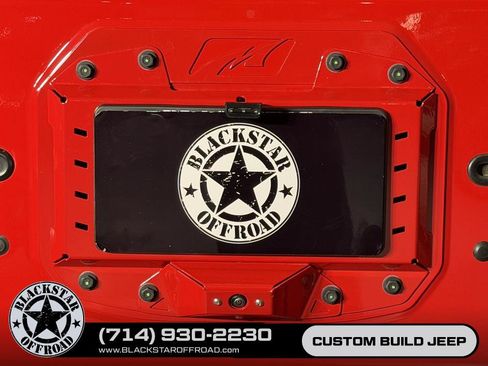Used 2025 Jeep Wrangler Unlimited Rubicon AWD/4WD image 14