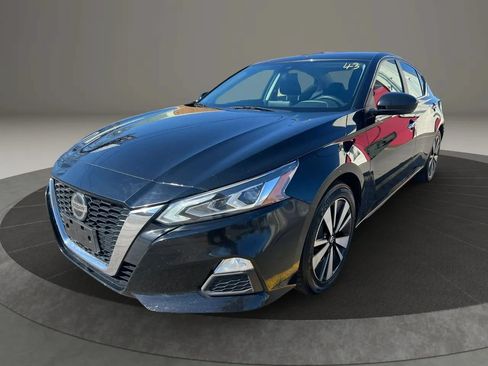 Used 2021 Nissan Altima 2.5 SV FWD image 1