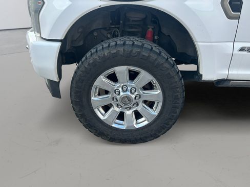 Used 2017 Ford F250 Platinum w/ Platinum Ultimate Package AWD/4WD image 9