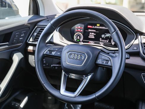 Used 2023 Audi Q5 e Premium w/ Convenience Package AWD/4WD image 16