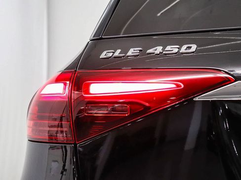Certified 2026 Mercedes-Benz GLE 450 4MATIC image 11