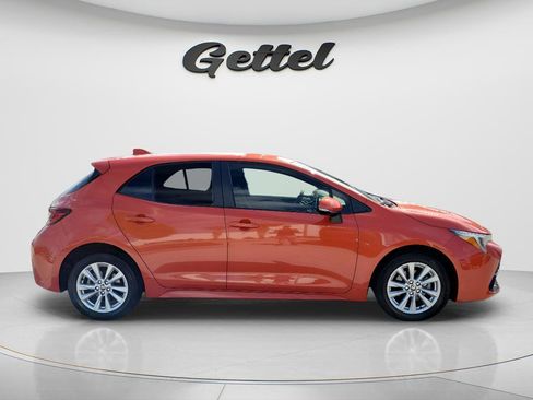 Certified 2025 Toyota Corolla SE FWD image 3