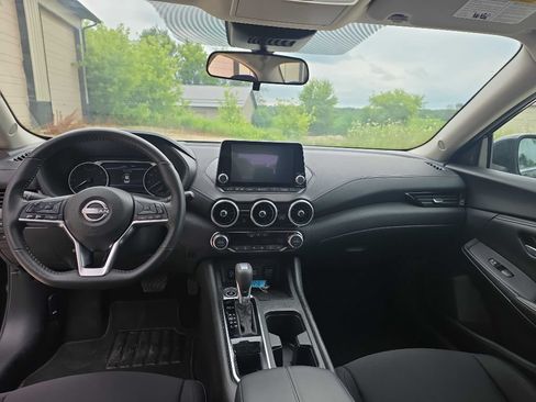 Used 2025 Nissan Sentra SV w/ All-Weather Package FWD image 14