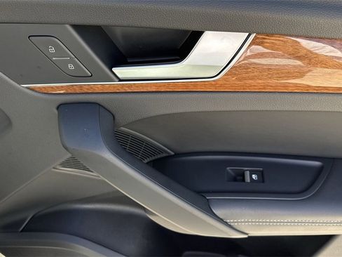 Used 2023 Audi Q5 2.0T Premium Plus image 45