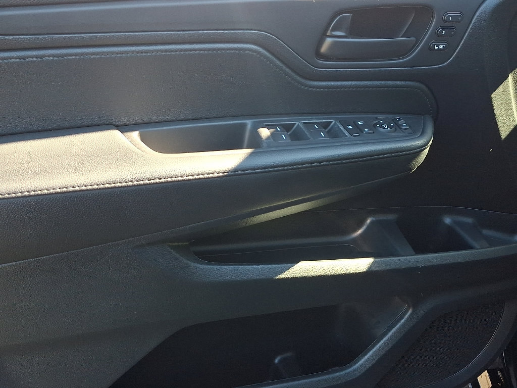 Used 2025 Honda Odyssey Sport-L image 13