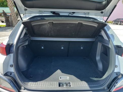 Used 2023 Hyundai Kona SEL w/ Convenience Package FWD image 10