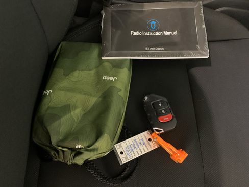 Used 2022 Jeep Wrangler Unlimited Sahara w/ LED Lighting Group image 43