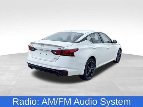 Used 2023 Nissan Altima 2.5 SR AWD/4WD image 3