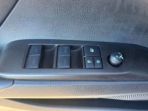 Used 2024 Toyota Camry SE image 19